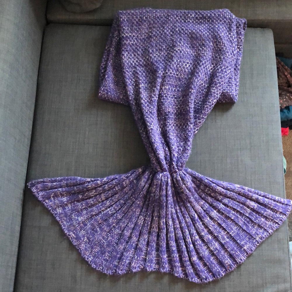 GENTLY USED purple knit mermaid blanket